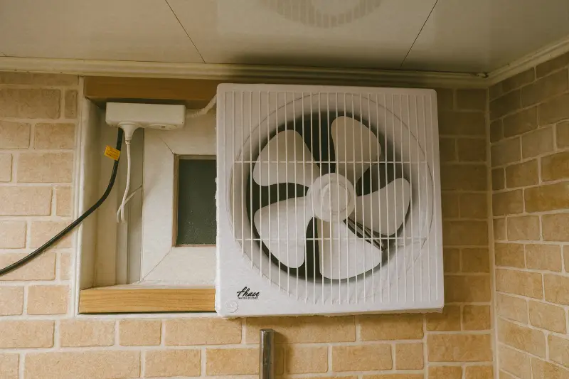 습기 많은 집 - 환기 구조 개선 욕실 환풍기 설치, ventilation structure bathroom exhaust fan