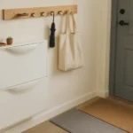 좁은 현관 인테리어 - 좁은 현관 동선 설계, slim shoe cabinet layout, small entryway organization