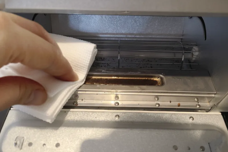 발뮤다 토스터 내부 청소 방법, 베이킹소다 사용 장면