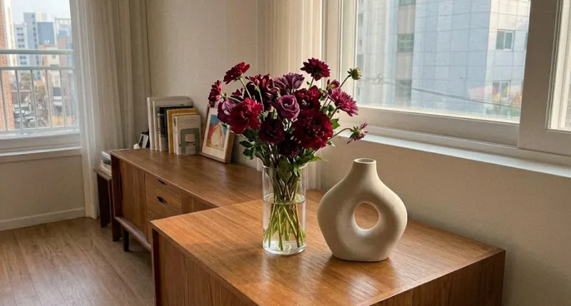 다이소 기본 화병과 오브제 화병의 믹스매치